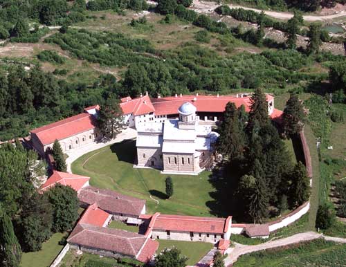EU Rapporteur Calls On Kosovo To Return Land To Serbian Monastery