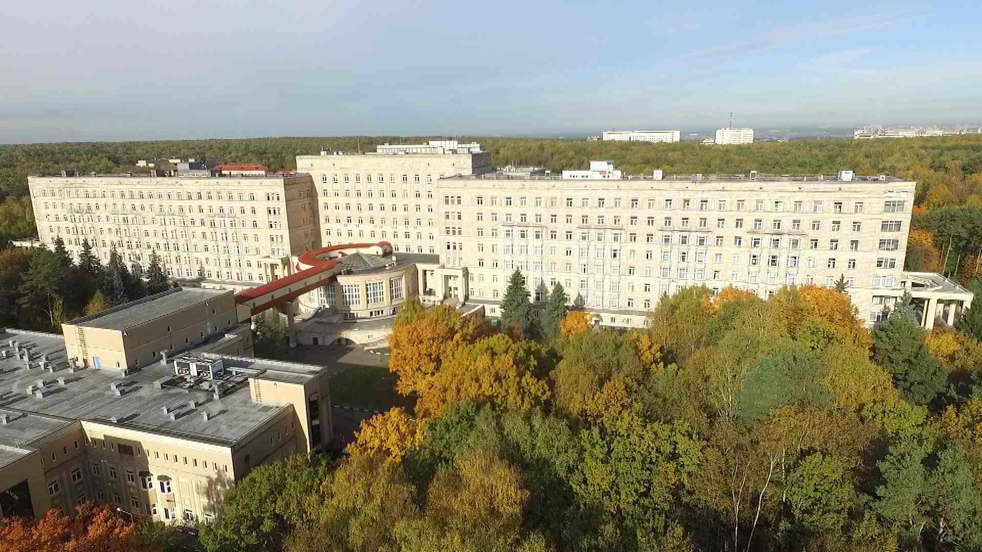 Those Damn Slippery Russian Hospital Windows – LUKoil Board Chief Falls From 6th Story To His Death
