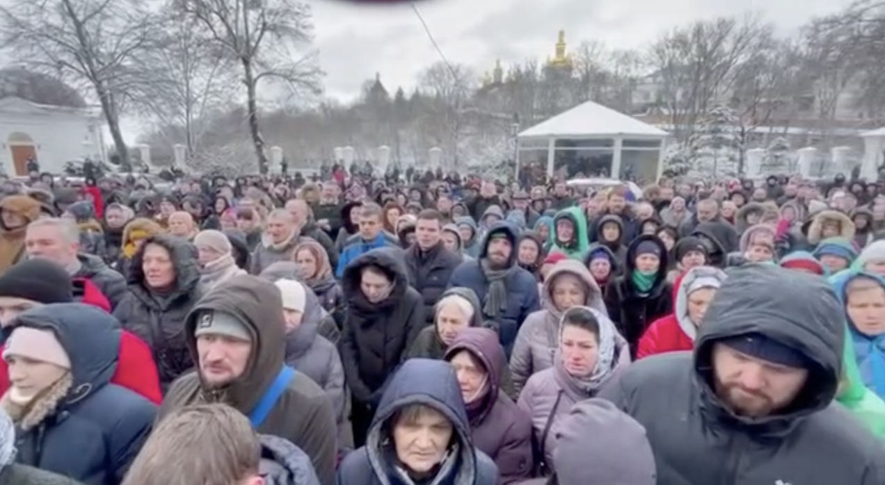 BREAKING VIDEO: Thousands Of Orthodox Ukrainians Gather To Pray As Zelenskiy Closes Centuries Old Ukrainian Orthodox Christian Monastery