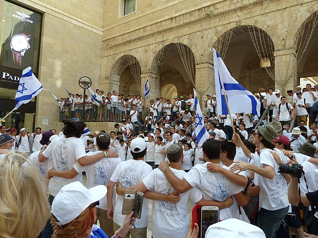 Jerusalem Day: Jewish Visitors To Temple Mount Raise Israeli Flag, Sing Hatikva