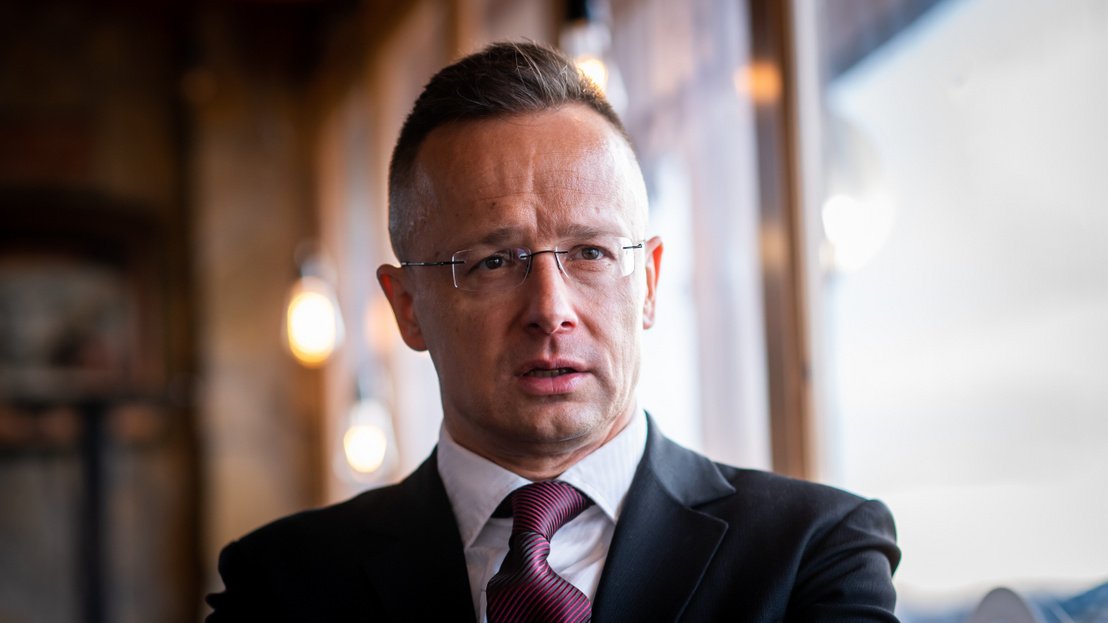 Hungarian Foreign Minister Szijjártó Defends His Country’s Stance On Ukraine Against Donald Tusk And The Globalist Warmongers