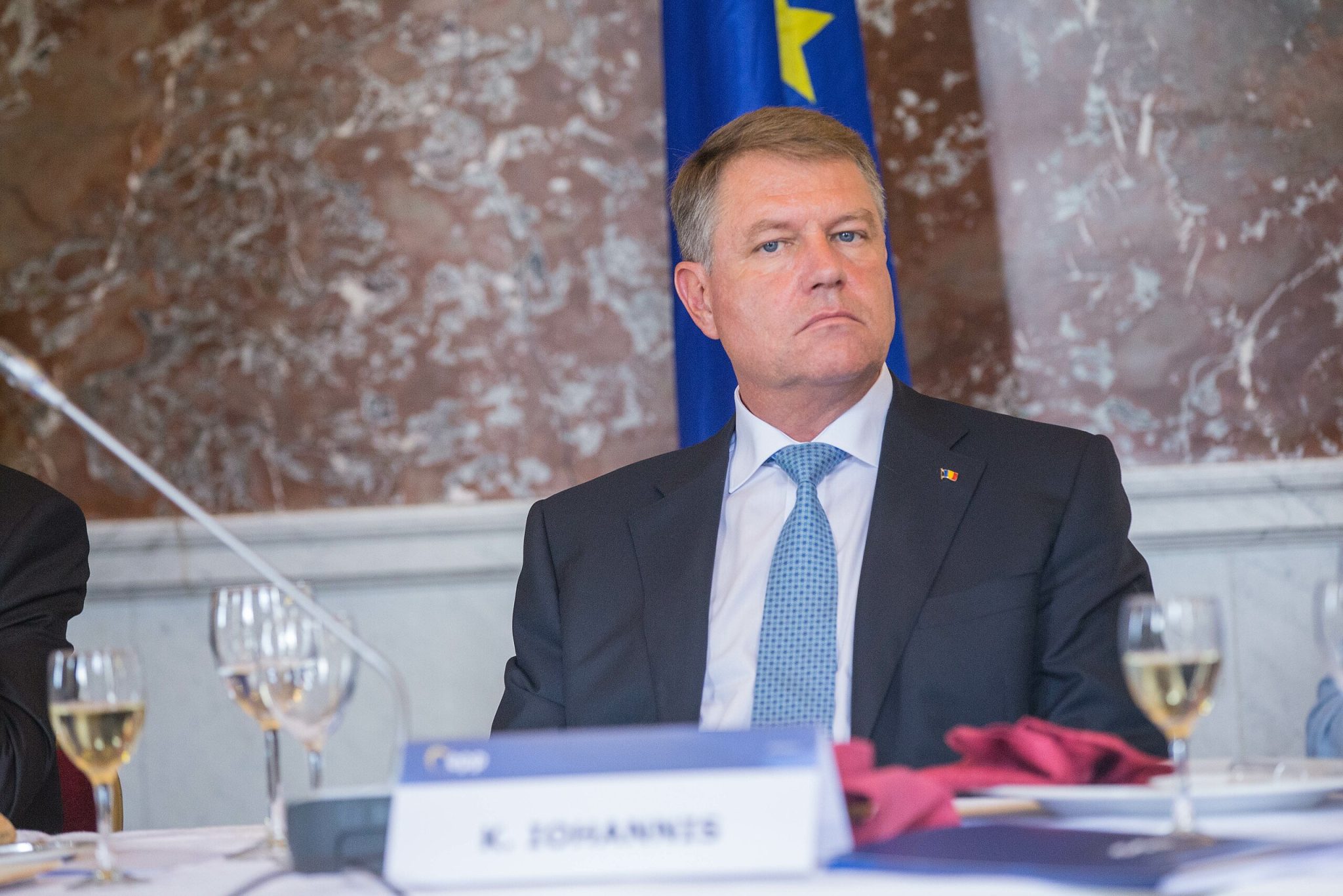 Romania’s Iohannis Reverses Course As Elections Near