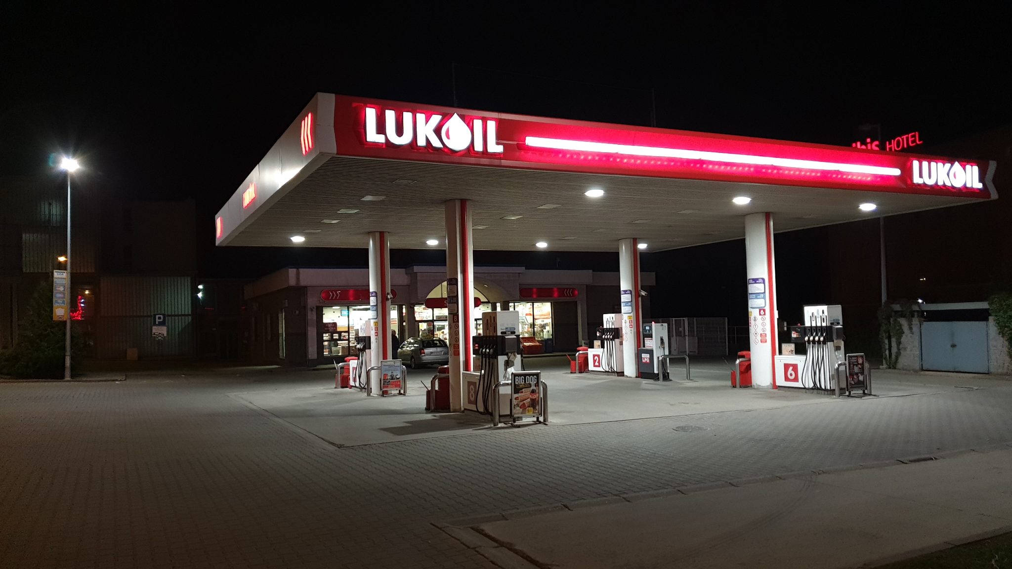 Ukraine Threatens Oil Supplies To Hungary And Slovakia