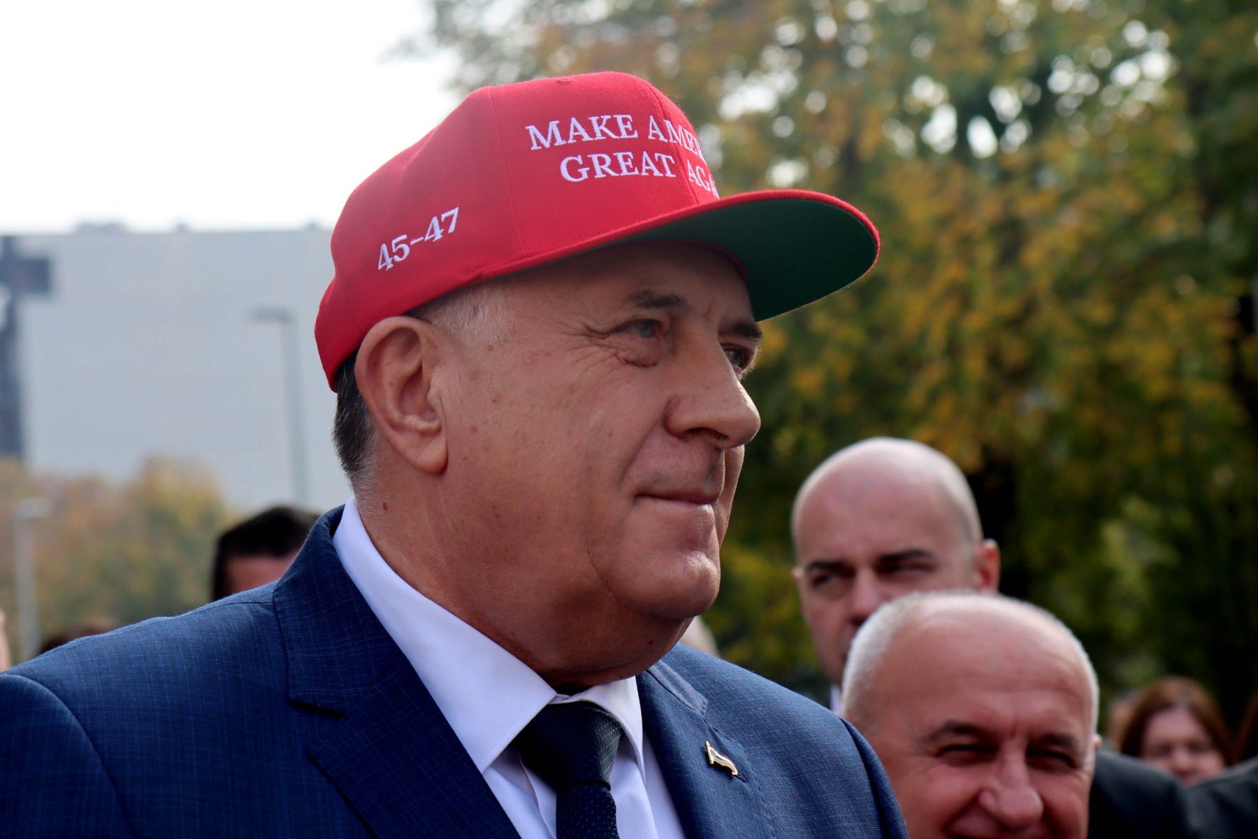 Dodik emphasized that this is an opportunity for America to show that it respects diversity and to direct its strength towards cooperation and stability, respecting the rights and needs of each people.