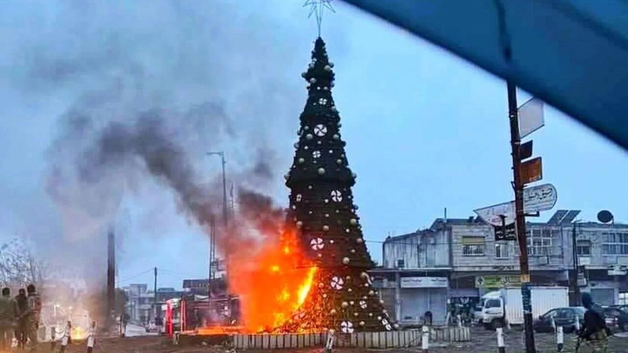 Syrian Christians Protest Presence Of Foreign Jihadists After Christmas Display Burned